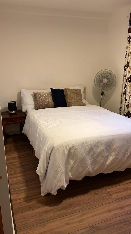 Smalinz Homes Finchley ลอนดอน ภายนอก รูปภาพ