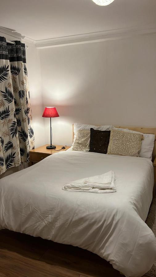 Smalinz Homes Finchley ลอนดอน ภายนอก รูปภาพ