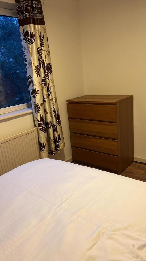 Smalinz Homes Finchley ลอนดอน ภายนอก รูปภาพ