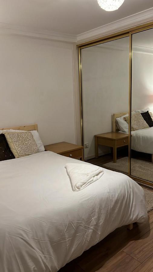 Smalinz Homes Finchley ลอนดอน ภายนอก รูปภาพ